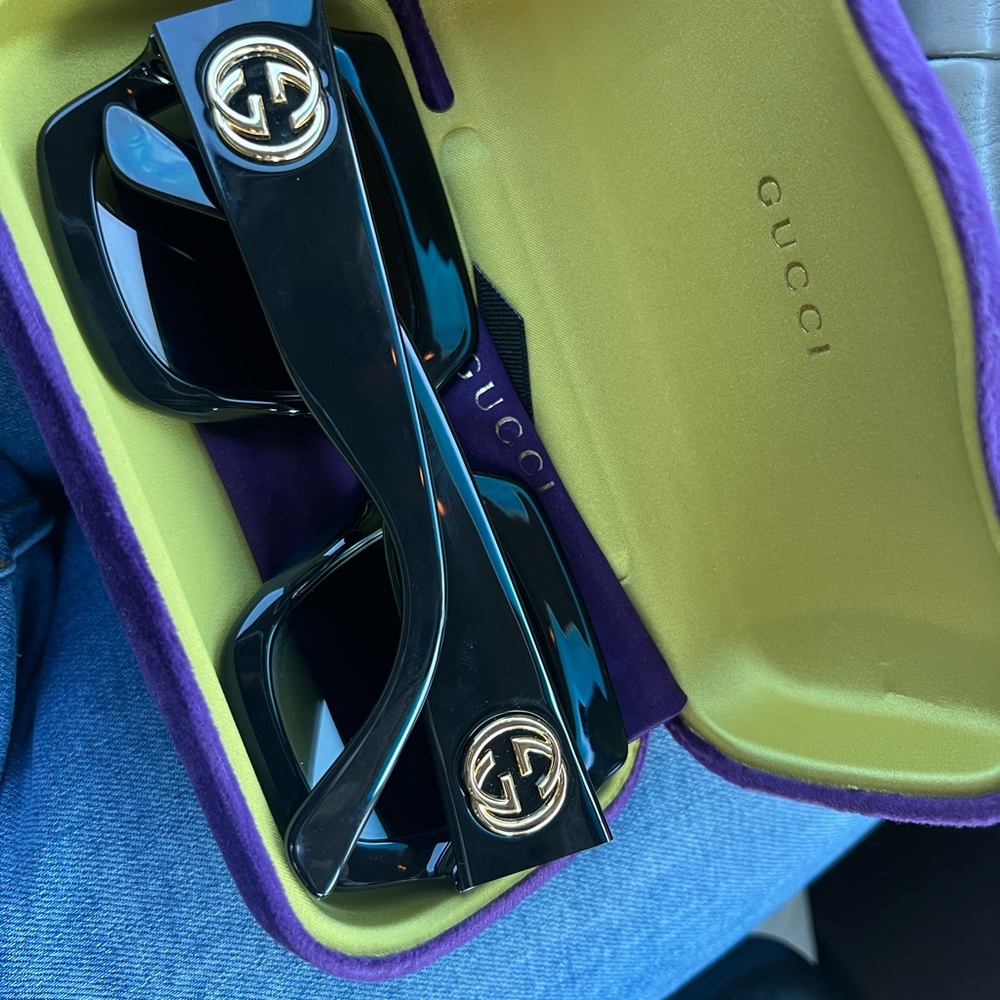 Gucci oversized sunglasses
